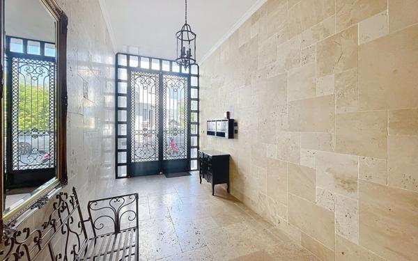 Appartement à vendre    4 pièces • 142 m2 Biarritz