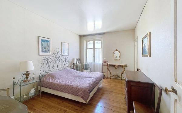 Appartement à vendre    4 pièces • 142 m2 Biarritz