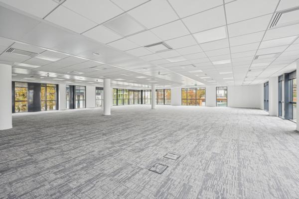 Bureaux à louer à Asnières-sur-Seine avec vue Seine et accès RER