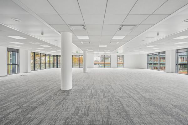 Bureaux à louer à Asnières-sur-Seine avec vue Seine et accès RER