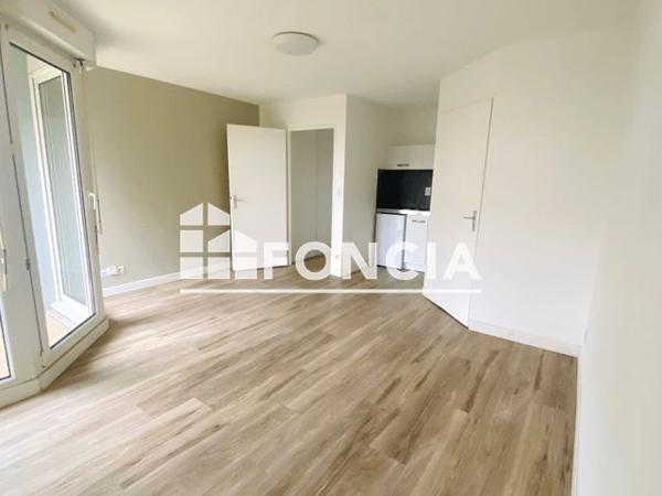 Location Studio 22.79 m² - 14 RUE DU DOCTEUR CALMETTE Caen 14000