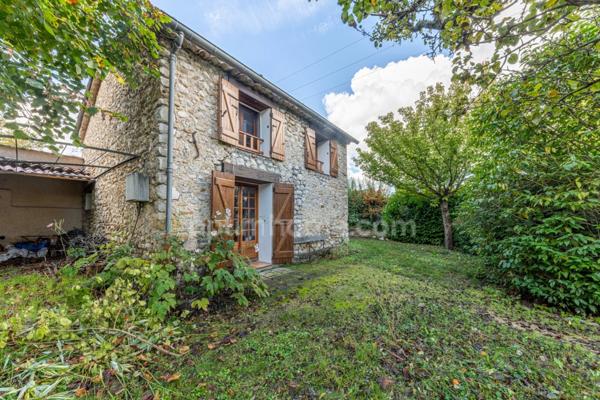 A vendre Propriété arborée et clôturée (04) avec 2 maisons individuelles
