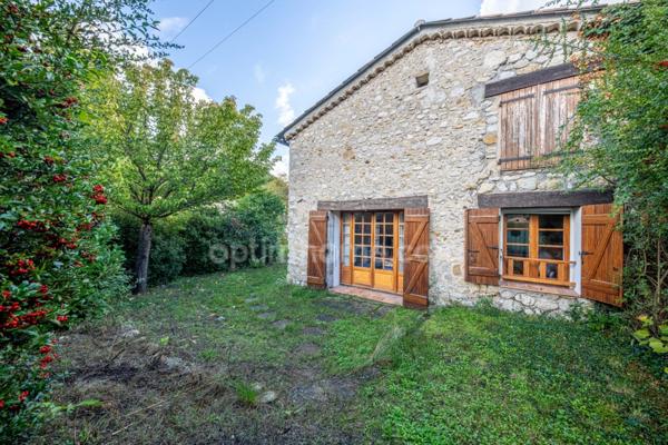 A vendre Propriété arborée et clôturée (04) avec 2 maisons individuelles