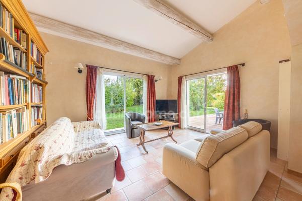 A vendre Propriété arborée et clôturée (04) avec 2 maisons individuelles