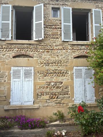 MAISON DE VILLE