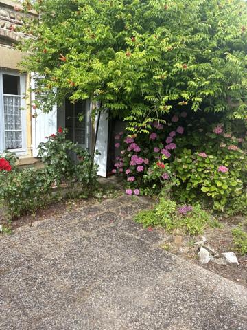 MAISON DE VILLE