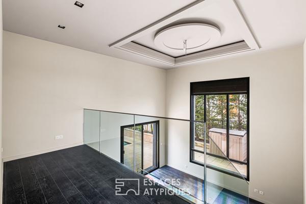 Maison contemporaine avec piscine au calme absolu