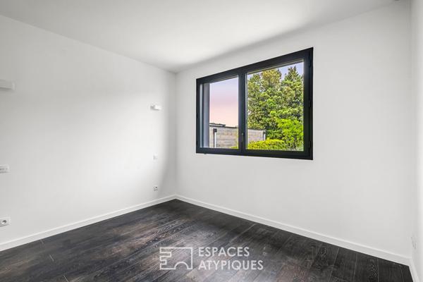 Maison contemporaine avec piscine au calme absolu