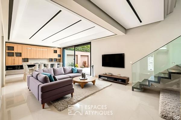 Maison contemporaine avec piscine au calme absolu