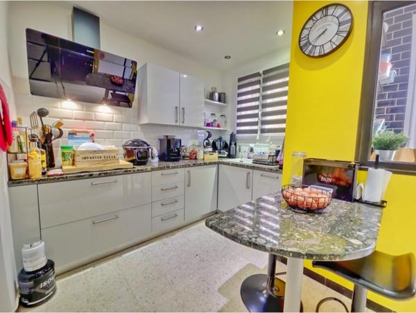 Arles (13200) Appartement 3 chambre, belle pièce de vie