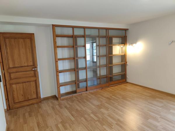 Maison à vendre 7 pièces HIERSAC (16)