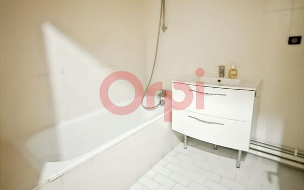 Appartement à louer    3 pièces • 70,52 m2 Lyon 8