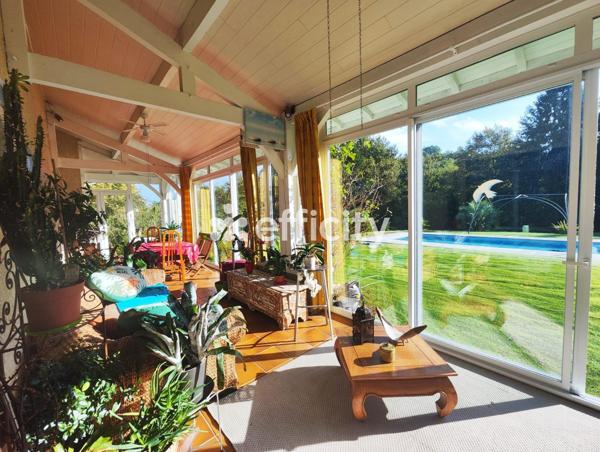 Maison 6 pièces - 250 m²