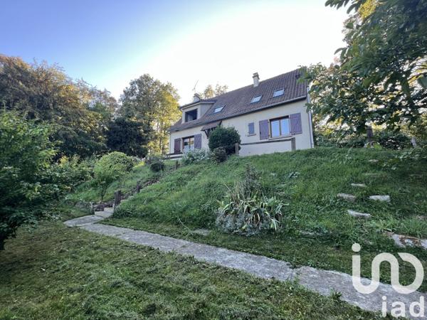 Maison traditionnelle 5 pièces de 127 m² à Courtenay (45320)