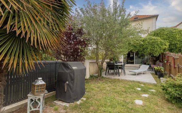 Charmante maison avec jardin en plein cœur de Houilles