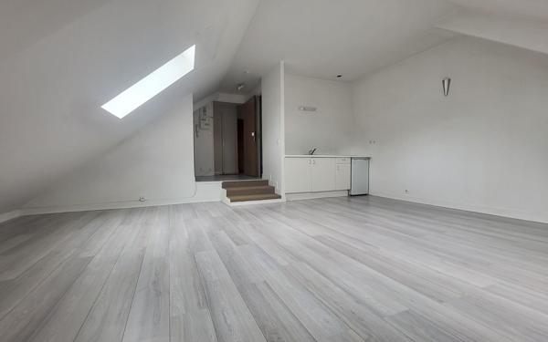 Appartement à vendre    1 pièce • 26,72 m2 Compiègne