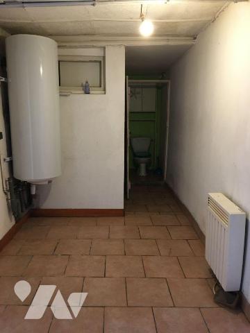 Maison de ville, en pierre de tuffeau, proche du Château
surface 84m²
rdc : cuisine, séjour, ...