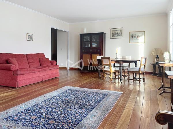 APPARTEMENT COEUR DE VILLE AVEC PARKING