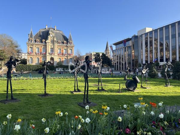 APPARTEMENT COEUR DE VILLE AVEC PARKING