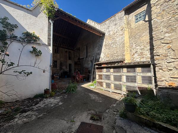 Corps de ferme de 250 m² situé au centre ville Herblay Sur Seine