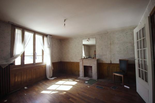 Corps de ferme de 250 m² situé au centre ville Herblay Sur Seine