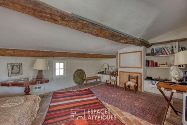 Maison authentique au coeur du village du Revest