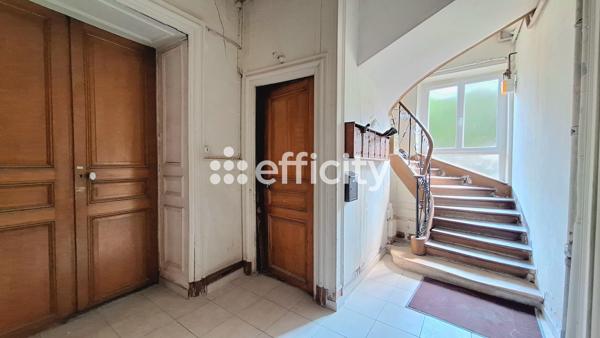 Appartement
         3 pièces
        - 64 m² 216 000 € *
