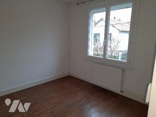 POITIERS, quartier Montmidi - maison 4 pièces en bon état