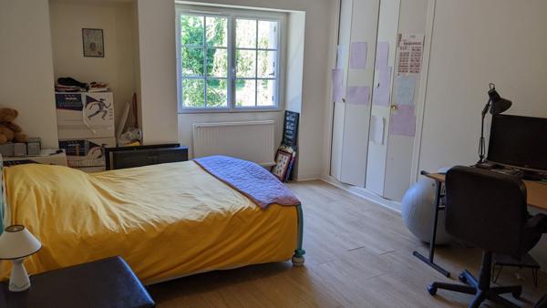 RARE A 5 MINUTES GARE ST MEDARD & St AUBIN D AUBIGNE MAISON T6/ 7 Sud 113m² 3/4 Ch & Belle pièce de vie