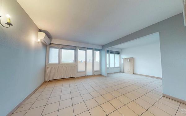 Appartement à vendre    5 pièces • 92 m2 Hoenheim