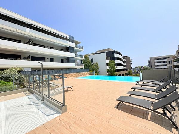TOP QUARTIER: Deux pièces avec terrasse et garage