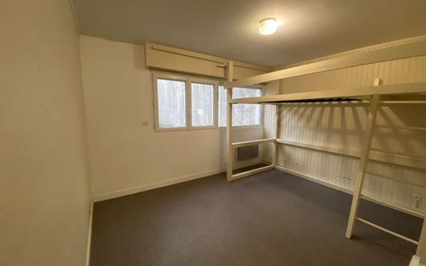 Appartement à louer    1 pièce •  Bordeaux