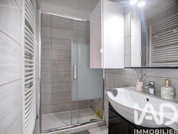 Appartement à vendre 4 pièces 73,65 m² Tournon-sur-Rhône