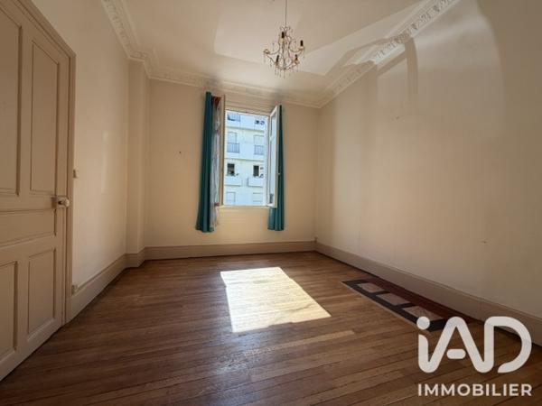 Maison à vendre 6 pièces 188 m² Saumur
