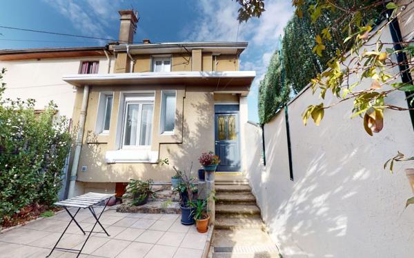 Maison à vendre    3 pièces •  Vaulx-en-Velin