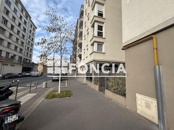 Location Appartement 2 pièces 40.27 m² - 69 RUE PIERRE DELORE Lyon 69008