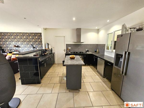 Maison plain-pied 4 chambres 182 m²