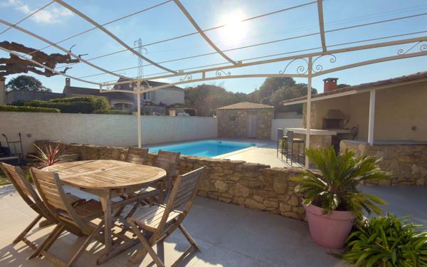 Maison à vendre    6 pièces • 127 m2 Miramas