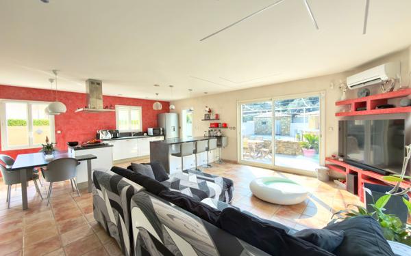 Maison à vendre    6 pièces • 127 m2 Miramas