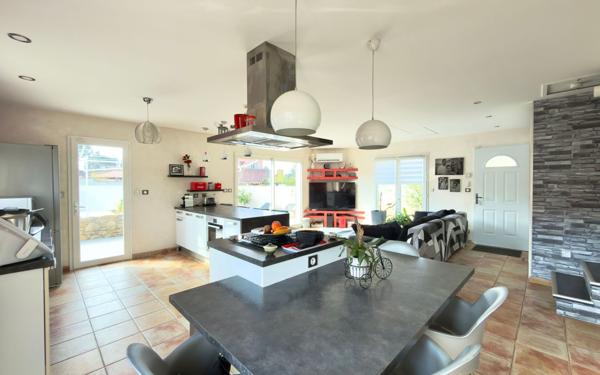 Maison à vendre    6 pièces • 127 m2 Miramas