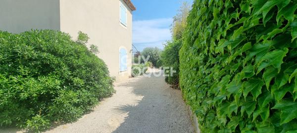 Tarascon 149 m² 3 chambres jardin Piscine