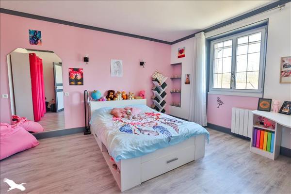 Maison à vendre |  Boutiers-Saint-Trojan |  7 pièces | 232 m²