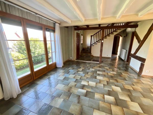 Maison À Vendre, dans la commune de Saint Doulchard