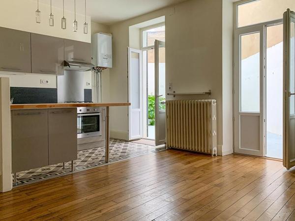 Immeuble Vichy 6 pièce(s) 120 m2