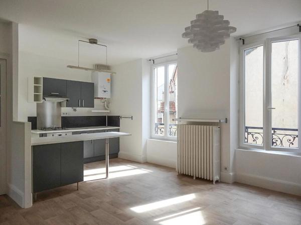 Immeuble Vichy 6 pièce(s) 120 m2