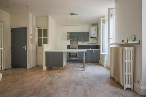 Immeuble Vichy 6 pièce(s) 120 m2