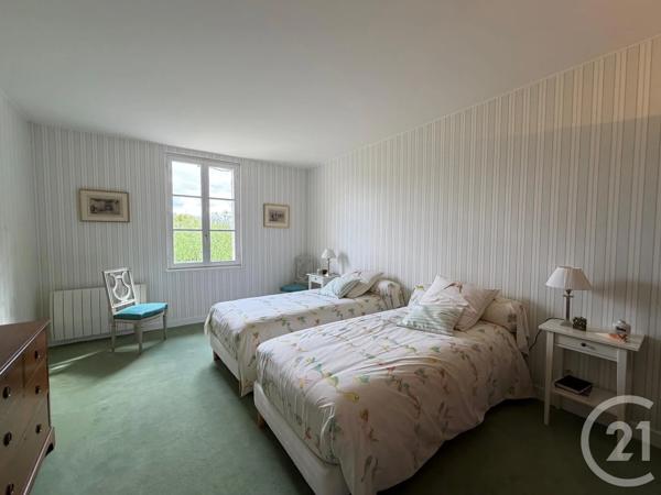 Maison à vendre  8 pièces - 252,51 m 2   VILLERS COTTERETS  - 02