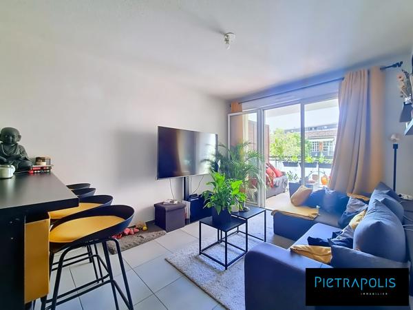T2 46m² - étage élevé - terrasse couverte - garage en sous sol