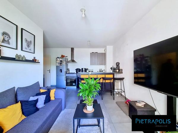 T2 46m² - étage élevé - terrasse couverte - garage en sous sol