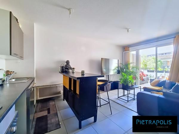 T2 46m² - étage élevé - terrasse couverte - garage en sous sol